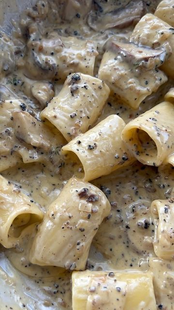 Truffle Sausage Pasta, Truffle Burrata Pasta, Tartufo Recipe, Truffle Pasta Recipe, Truffle Potatoes, Black Truffle Recipe, Nye Dinner, Truffle Pasta, Truffle Mushroom