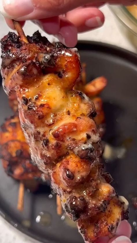 Lemon Pepper Chicken Skewers, Olive Oil Sauce, Chicken Thigh Seasoning, Chicken Skewer Recipe, Skewer Recipes, Pepper Chicken, Lemon Pepper Chicken, Chicken Skewers, Good Eat