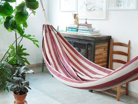 San Mateo Hammock – Scarlet Red Living Room Hammock, Room Hammock, Hammock In Bedroom, Diy Hammock, Backyard Hammock, Indoor Hammock, Hanging Hammock Chair, Living Room Balcony, Hammock Chair