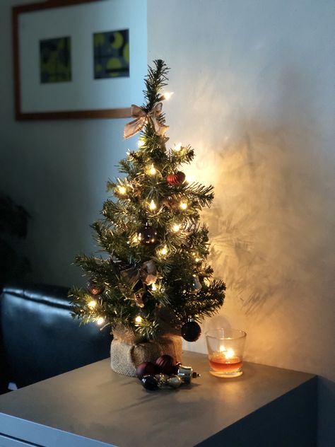 Small Cute Christmas Tree, Mini Christmas Tree On Table, Small Fake Christmas Tree, Small Fake Christmas Trees, Small Table Christmas Tree, Mini Christmas Tree For Bedroom, Small Christmas Tree On Table, Christmas Mini Tree Decor Ideas, Small Room Christmas Tree