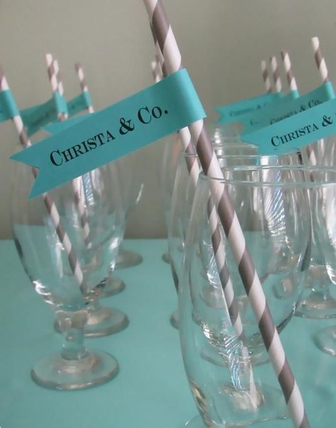 Que seja um sonho: Festa Tiffany! (Birthday at Tiffany's) Breakfast At Tiffanys Party Ideas, Tiffany Themed Bridal Shower, Tiffany Birthday Party, Tiffany Birthday, Tiffany Baby Showers, British Party, Tiffany Theme, Tiffany Bridal Shower, Tiffany's Bridal