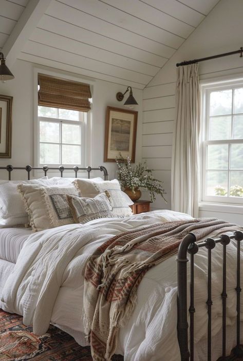 These vintage farmhouse bedroom ideas feature a mix of weathered wood, soft linens, and rustic accents that evoke a sense of nostalgia. #farmhousebedroomideas Cozy Farmhouse Bedroom Ideas, Modern Cottage Bedroom, Modern Cottage Homes, Vintage Farmhouse Bedroom, Cozy Farmhouse Bedroom, Farmhouse Guest Bedroom, Farmhouse Bedrooms, Farmhouse Bedroom Ideas, Farmhouse Style Bedrooms