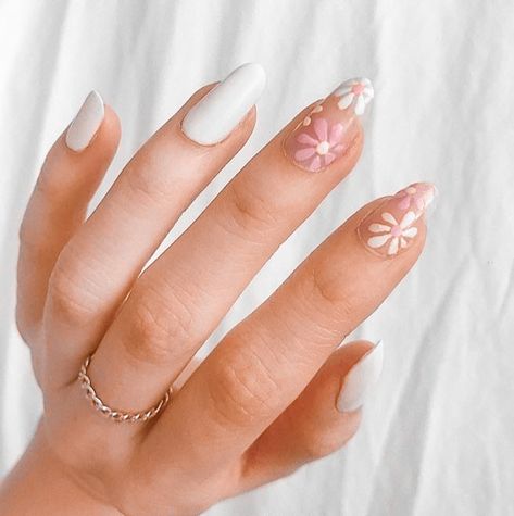 Fresh Nails, Classy Acrylic Nails, Cute Gel Nails, Yellow Nails, Minimalist Nails, Dream Nails, Fire Nails, Funky Nails, Nail Inspiration