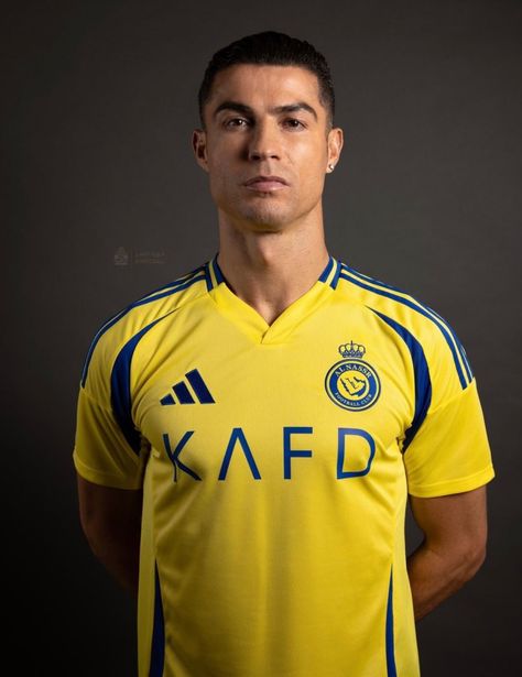 Ronaldo In Al Nassr, Kaz Kaan, Sofia The First Characters, Cristiano Ronaldo Wallpapers, Cr7 Ronaldo, Female Soccer Players, Ronaldo Wallpapers, Ronaldo Cr7, Cristiano Ronaldo 7