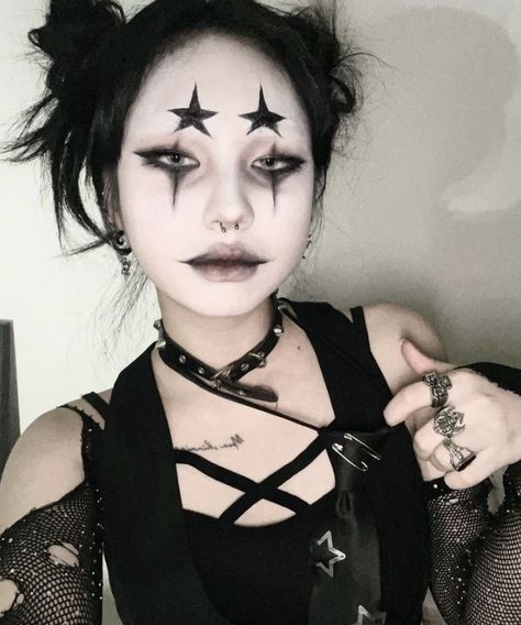 Cross Makeup, Unconventional Makeup, Cute Clown Makeup, Goth Eye Makeup, Funky Makeup, Vampire Bride, Drag Make-up, Show Makeup, Punk Makeup