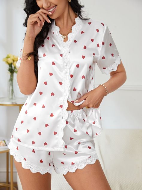 Blanco Elegante Collar manga corta  Corazón,todo estampado Conjunto de Pantalones Cortos Embellished No-Elástico  Pijama y Ropa de Descanso de Mujer Satin Pj Set, Satin Short, Scallop Trim, Cute Pajamas, Friend Outfits, Pajama Set Women, Short Pajama Set, Pj Sets, Sleepwear Women