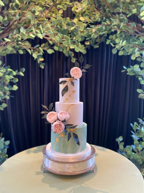 Sage And Pink Wedding Cake, Dusty Rose And Sage Green Wedding Cake, Blush Pink And Sage Green Wedding Cake, Wedding Cake Pink And Green, Sage Green And Blush Wedding Cake, Sage Green And Pink Cake, Pink Green Gold Wedding, Green And Pink Wedding Cake, Wedding Cake Sage Green