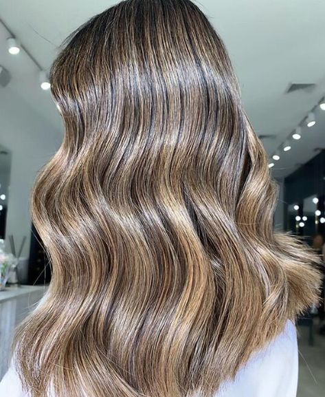 Flax Brown Winter Balayage, Shadow Root Blonde, Caramel Balayage Highlights, Brunette Roots, Winter Hair Color Trends, Pastel Blue Hair, Winter Hair Colors, Chestnut Brown Hair, Medium Brown Hair