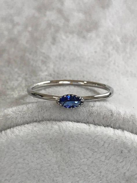 Graduation Ring, Etsy Engagement Rings, White Gold Sapphire Ring, Rings Sapphire, Blue Sapphire Diamond Ring, Gold Ring Engagement, Graduation Rings, Gold Sapphire Ring, Gold Heart Ring