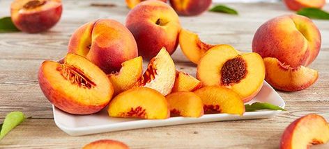 Peach Sangria Recipes, Chapli Kabab, White Peach Sangria, Georgia Peaches, Kabab Recipe, Fruit Basket Gift, Peach Sangria, Peach Desserts, Fruit Gifts