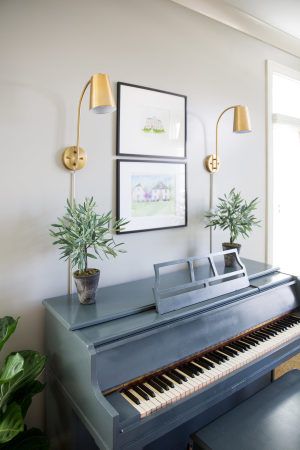 Farmhouse Piano, Piano Styling, Piano Room Decor, Piano Living Rooms, Piano Wall, Rectangular Living Rooms, Piano Decor, Living Wall Decor, Piano Room