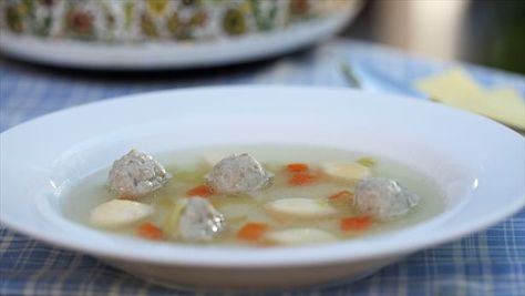 Grethe's dumpling soup has three kinds of meat: chicken, veal, and pork. Danish Dishes, Soup Crackers, Matzo Balls, Danish Cuisine, Meatball Soup Recipes, Danish Recipes, Chicken Meatball, Homemade Soups, Soup Chowder