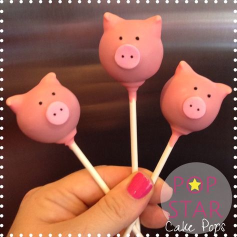 Pig Party Ideas Food, Pig Shaped Cake, Pig Shaped Food, Cow And Pig Cake, Pig Desserts, Pig Themed Birthday Party, Pig Themed Party, Pig Cake Pops, Pig Treats