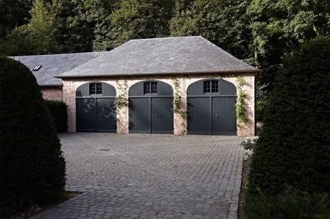 Tudor Carport, Stable Garage, Manson House, Luxury Stables Exterior, Belgium Architecture House, Black Garage, Country House Exterior, Motor Court, French Provincial Home