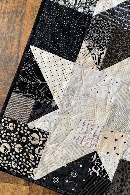 Starship Quilt Sky Quilt, Neutral Quilt, Black And White Quilts, Quilt Of Valor, Scrappy Quilt, Black And White Fabric, Star Quilts, White Quilt, Sewing Art