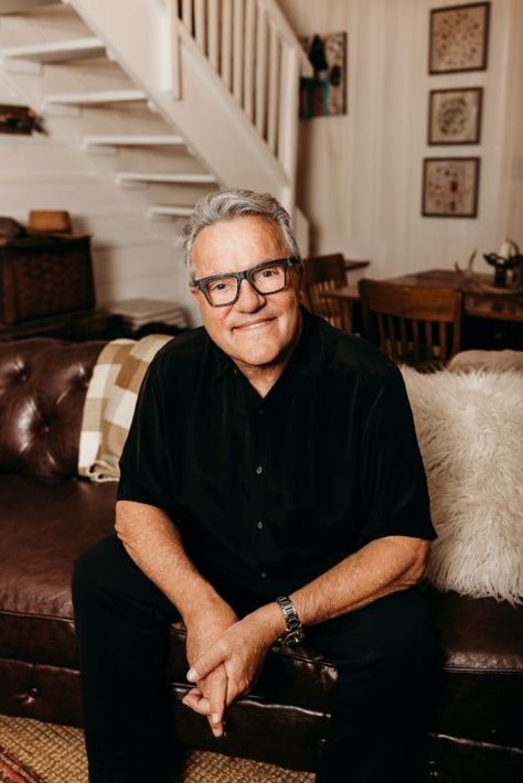 #SightMagazine #Christmasmusic #MaryDidYouKnow #MarkLowry Mark Lowry, We Three Kings, Rhetorical Question, Christmas Concert, Gospel Singer, A Miracle, Christmas Song, Christmas Music, A Christmas Story