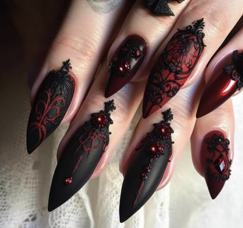 Gothic Nail Art, Lace Nail Design, Vampire Nails, Witchy Nails, Gothic Nails, Lace Nails, Goth Nails, Party Nails, Black Nail