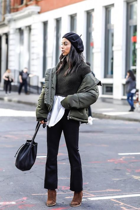 Winter Layering Ideas From the Streets of New York New York Winter Outfit Street Style, New York Street Style Winter, New York Fall Outfit, Winter Outfit Street Style, Winter Outfits Nyc, New York Winter Outfit, Winter Outfits Street Style, Nyc Winter Outfits, Outfit Street Style