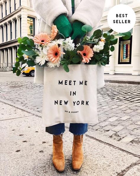 Meet Me In New York, Nyc Flowers, New York Quotes, Nyc Baby, Empire State Of Mind, Nyc Aesthetic, City Lifestyle, Delicious Coffee, Nyc Life