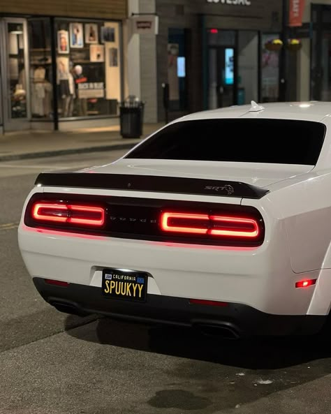 White Dodge Challenger, Dodge Challenger Black, Challenger Dodge, Dodge Challenger Sxt, Dodge Challenger Hellcat, Challenger Srt Hellcat, Dodge Challenger Srt Hellcat, Cars Brand, Hellcat Challenger