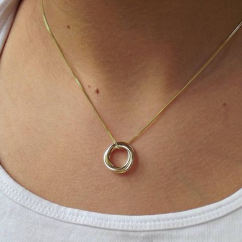 Tiny Solid Gold Trio Necklace Trinity Necklace, Trio Necklace, Winter Ball, Gold Necklace Simple, Solid Gold Necklace, Bride Gifts, Gifts For Mum, Necklace Designs, Solid Gold