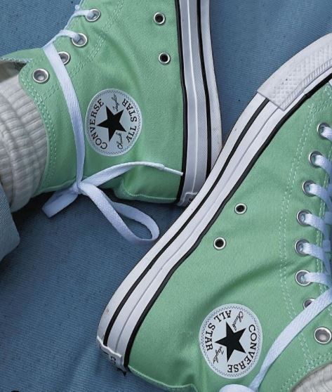 Sage Green Aesthetic, Cute Converse, Converse Platform, Converse Star, Sneaker Magazine, Green Converse, Shoes Converse, Outfits With Converse, Hype Shoes