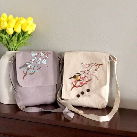 Embroidery Clothing, Rustic Fabric, Linen Tote Bag, Handmade Fabric Bags, Bags Sewing, Diy Embroidery Designs, Diy Bag Designs, Tote Bags Sewing, Floral Purse