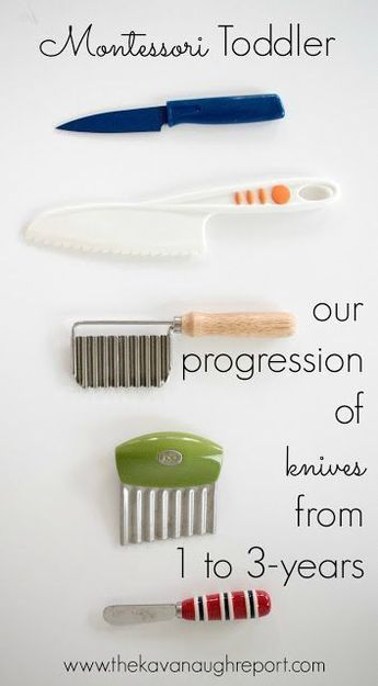 A progression of knives for a Montessori toddler. Using knives is a great and practical way for a toddler to get involved in the kitchen. Montessori Mom, Montessori Home, Montessori Environment, Montessori Parenting, Montessori Lessons, Montessori Playroom, Baby Montessori, Montessori Room, Montessori Homeschool