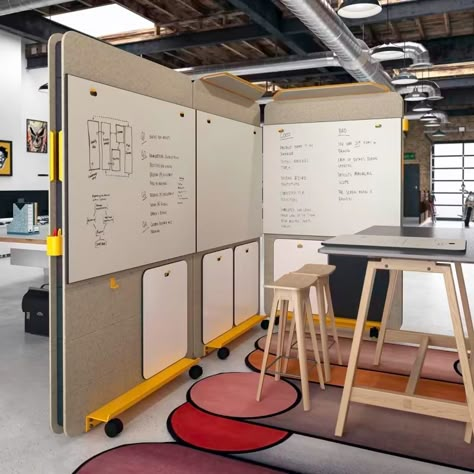 Cooee Presentation Wall - func. | Create Your Space Modern Office Design Inspiration, Small Office Design Interior, Office Design Inspiration, Office Renovation, Office Cubicle, Creative Workspace, Magnetic White Board, Group 1, Open Office