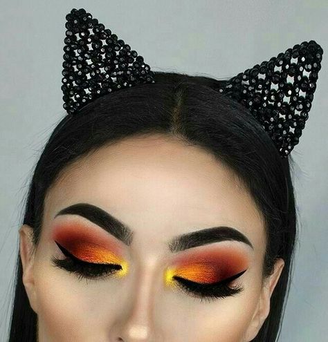 Eyeshadow is on fire! Maquillage On Fleek, Orange Eyeshadow, Drag Make-up, Make Up Inspiration, Makeup Guide, Fall Makeup, Colorful Eyeshadow, Makeup Goals, Gorgeous Makeup