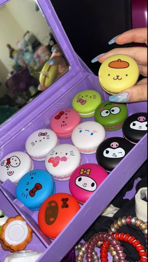 Macaron Lip Balm, Hello Kitty Gifts, Images Hello Kitty, Hello Kitty Merchandise, Hello Kitty Videos, Hello Kitty Makeup, Hello Kitty Jewelry, Hello Kitty Rooms, Hello Kitty Crafts