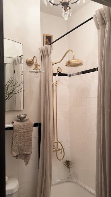 Brigette Muller on Instagram: "Presenting: The hummusbath 🛁✨ It’s tough to capture without natural sunlight but hoping you can feel the essence! HUGE thank you to my contractor Andrei for bringing the vision to life. This was not an easy projct 🫶🏼 Custom sconces by @lightworkdesignco & custom shades by @jendarbenzio_ceramics!" Bathroom Planning, Inspirational Homes, Bathroom Plan, Eclectic Bathroom, Custom Shades, Natural Sunlight, Décor Diy, Apartment Inspiration, The Vision