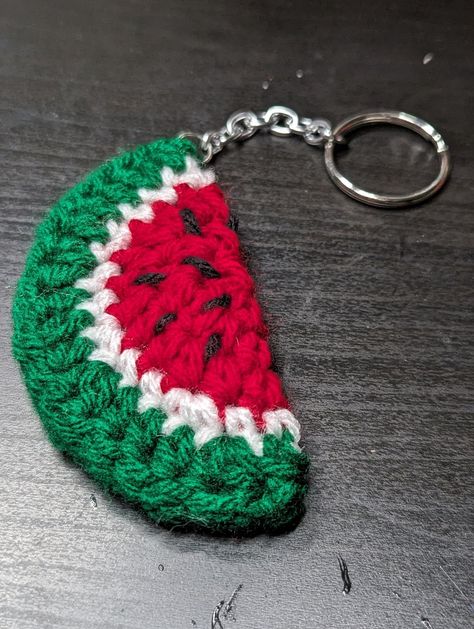 Easy Crochet Watermelon Plushie Keychain — Scarlet Stitch Studios Crochet Watermelon Pattern Free, Watermelon Crochet Keychain, Watermelon Crochet, Crochet Watermelon, Plushie Keychain, Watermelon Pattern, Crochet Keychain Pattern, Diy Holiday Gifts, Crochet Handbags Patterns