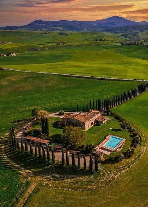 #TravelInspiration #Wanderlust #BucketListDestinations #ExploreMore #AdventureAwaits #VacationGoals #TravelGoals #DreamDestinations #TravelTips #TravelInspo Val D Orcia, Farm Layout, Under The Tuscan Sun, Italy Aesthetic, Italian Villa, Dream Beach, Outdoor Decor Backyard, Mediterranean Homes, Backyard Projects