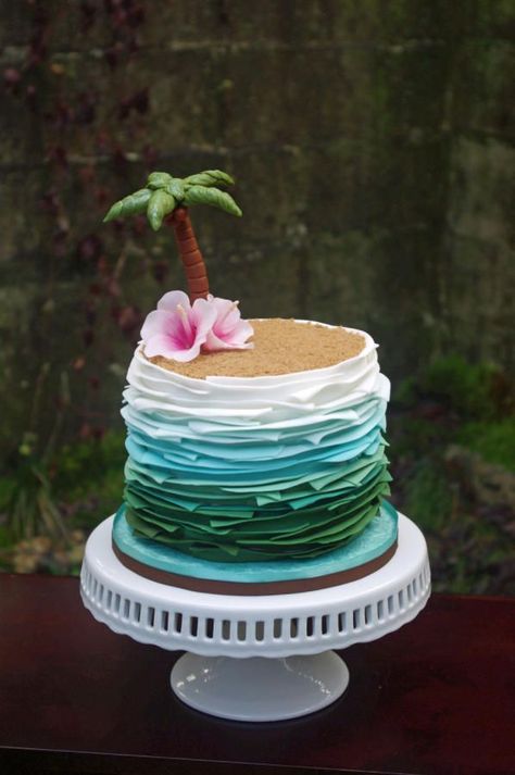 Check out this super fun tropical cake. We love it for a Disney inspired Moana themed birthday party! 21st Ideas, 40th Cake, Tropical Birthday Party, 21st Cake, 50th Cake, Aloha Party, Luau Birthday Party, Hawaiian Birthday Party, Moana Birthday Party