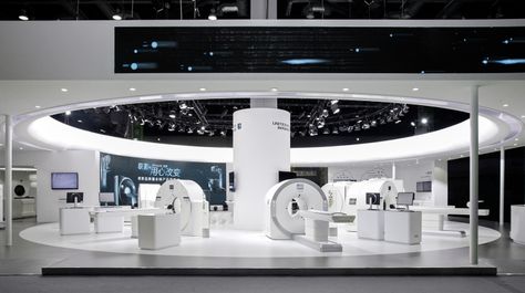 United Imaging Healthcare at Beijing International Medical Fair 2014 by VAVE, China trade fairs Circle Exhibition Design, Circle Exhibition, Medical Exhibition, Office Reception Furniture, Exhibition Stall, Design Circle, Exhibition Stand Design, Exhibition Booth Design, Event Exhibition