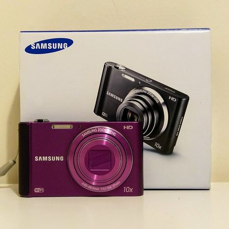 Good Digital Cameras, Purple Digital Camera, Pink Sony Cybershot Camera, Digital Cameras 2000s, Samsung Digital Camera, Cybercore Aesthetic, Cute Camera, Dream Vision Board, Retro Gadgets