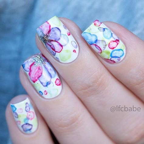 Watercolor Nail Art Design Nails Watercolor, Watercolor Nail Art, Watercolor Nails, Water Nails, Water Color Nails, Marble Nail Designs, Top Nails, Marble Nail Art, Fingernail Polish