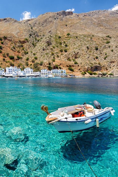 Creta #islasgriegas #playas #creta Greece Holiday, Greece Islands, Voyage Europe, Crete Greece, Greek Island, Athens Greece, Paros, Beautiful Places To Travel, Greece Travel