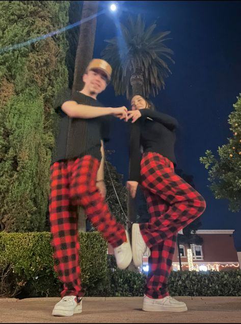 Flannel Trousers, Checkered Trousers, Red And White Checkered, Trousers Men, Plaid Trousers, Me And Who, Photo Couple, Date Ideas, White Plaid