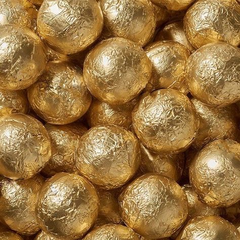 Gold Candy Buffet, Bulk Candy Store, Chocolate Balls, Gold Candy, Wedding Sweets, Bulk Candy, Gold Aesthetic, Chocolate Hearts, Chocolate Caramel