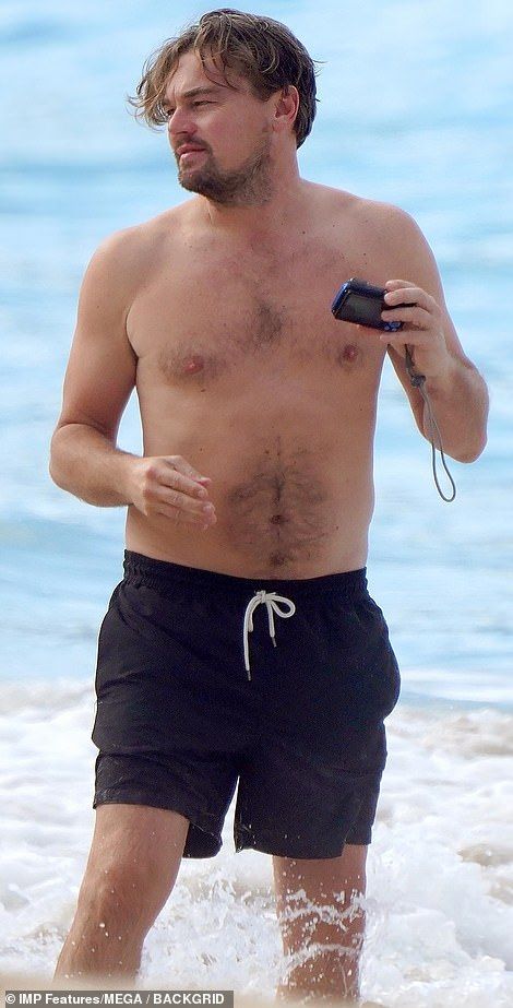 Leonardo DiCaprio, 45, with bikini clad girlfriend, 22, in St Barts | Daily Mail Online Camilla Morrone And Leonardo Dicaprio, Camilla Morrone Leonardo Dicaprio, Leonardo Dicaprio Toni Garrn, Leonardo Dicaprio Camila Morrone, Leonardo Dicaprio Vacation, Leonardo Dicaprio The Beach, Leonardo Dicaprio Dating, Best Actor Oscar, Erin Heatherton