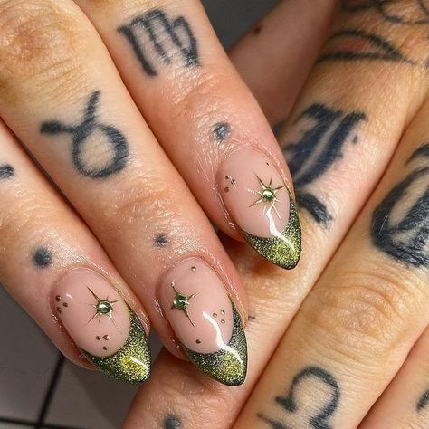 Olive Cat Eye Nails, Green Cat Eye Nails Design, Cat Eye Effect Nails, Nails Drawing, Olive Nails, December Nails, Nail Drawing, Symbol Of Peace, Eye Nails