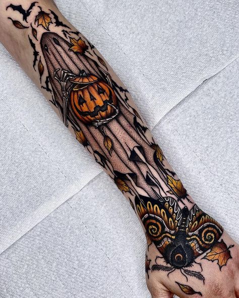 Ghost and Moth 🍁🍂 . . . #blackworkers_tattoo #inkedmag #eternalink #mothtattoo #ghosttattoo #fallleaves #halloweenvibes #spookytattoo…” • Jun 14, 2022 at 12:01am UT Ghost Jack O Lantern, Pumpkin Tattoo, Ghost Tattoo, As Above So Below, Moth Tattoo, Spooky Tattoos, Cute Tattoos For Women, Custom Tattoo Design, Leg Sleeves