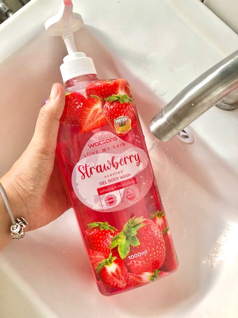 #strawberry #bodywash Dove Strawberry Body Wash, Bodywash Packaging Design, Strawberry Body Wash, Strawberry Products, Strawberry Stuff, Strawberry Things, Nice Makeup, Dove Body Wash, Diy Skin Care Routine