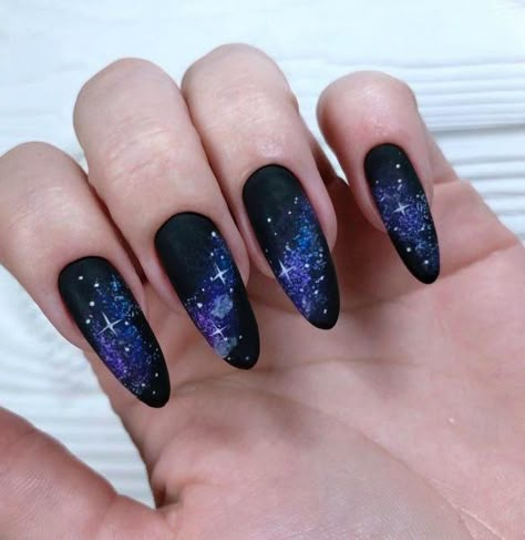 Nails Inspiration Galaxy, Galaxy Foil Nails, Colorful Nails For Summer, Astronomy Nails, Nails For Summer 2023, Star Nail Designs, Galaxy Nail Art, Space Nails, Nails For Summer