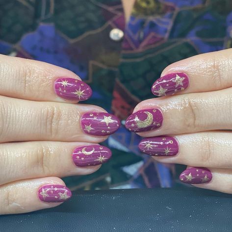 Cute Witch Nails, Witchy Purple Nails, Halloween Town Nails, Whimsy Goth Nails, Whimsigoth Nails, Blue Halloween Nails, Halloween Nails Purple, Purple Halloween Nails, California Nails