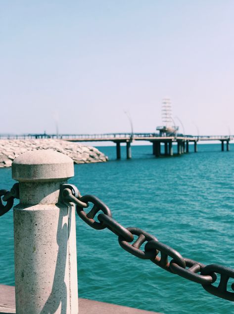 Downtown Burlington Ontario Pier by @ashcziraki Lake Ontario Brampton Ontario, Burlington Ontario, Lake Ontario, Places Around The World, Photoshoot Ideas, Ontario, Vision Board, Around The Worlds, Mural