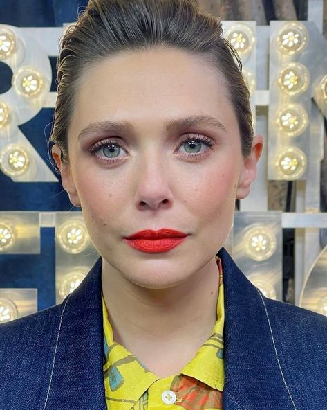 Lisa Eldridge on Instagram: “Very excited to see the wonderful Elizabeth Olsen wearing my Velvet Ribbon lipstick for the launch of her latest movie in New York! 💄💄…” Lisa Eldridge Lipstick Velvet Ribbon, Lisa Eldridge Lipstick, Lisa Eldridge, Latest Movie, Stunning Makeup, Soft Autumn, Making Things, Elizabeth Olsen, Very Excited