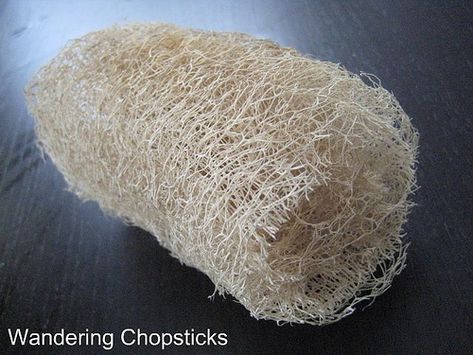 Wandering Chopsticks: Vietnamese Food, Recipes, and More: How to Make a Loofah/Luffa Sponge Vietnamese Food Recipes, Luffa Sponge, 100 Acre Wood, Bath Sponges, Loofah Sponge, Plants Ideas, Market Ideas, Vietnamese Food, Gifts For Coffee Lovers